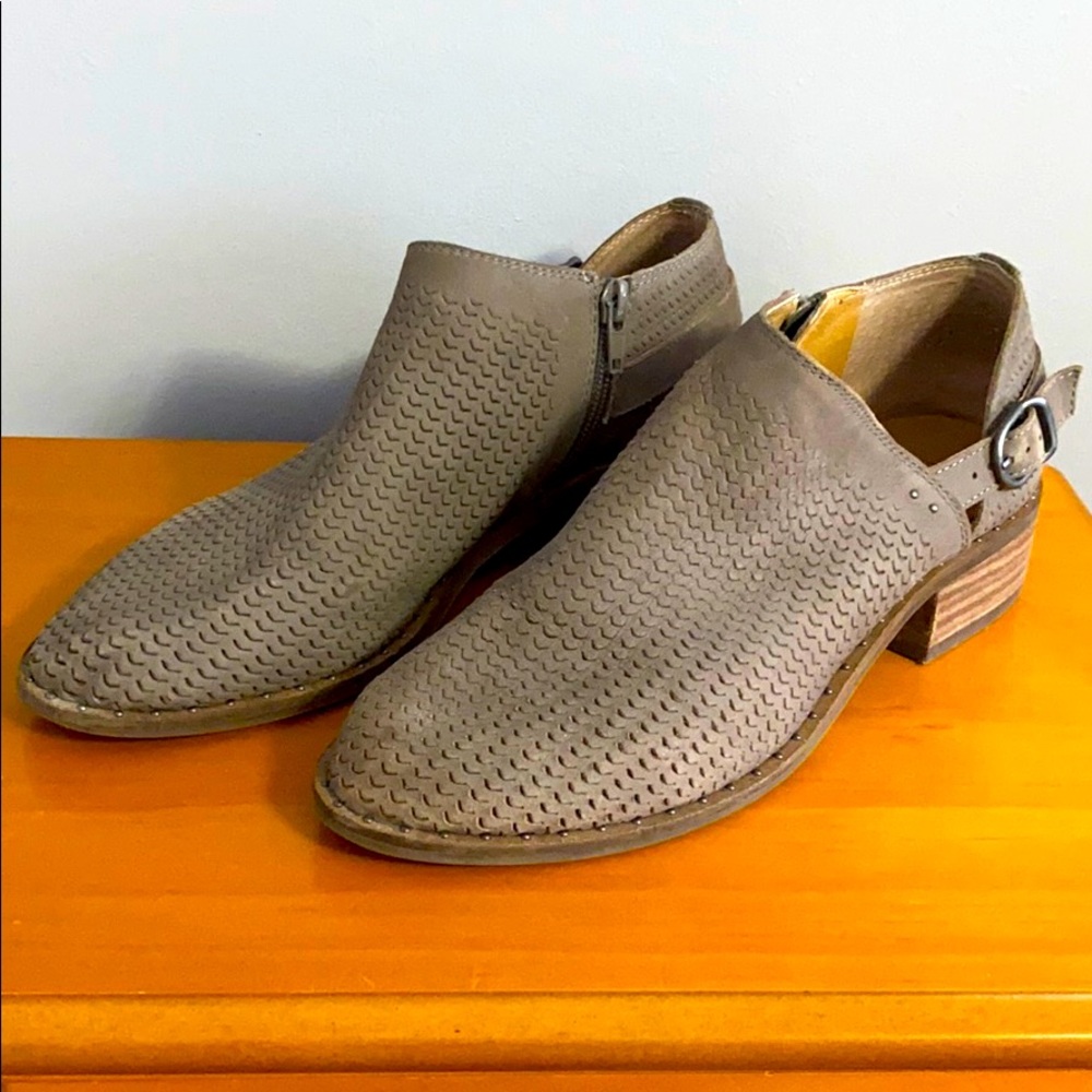 Lucky Brand ankle booties